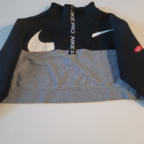 Nike Pro sweater - Picture 2 of 5